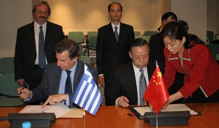 Acorduri: China va investi în Grecia miliarde de euro