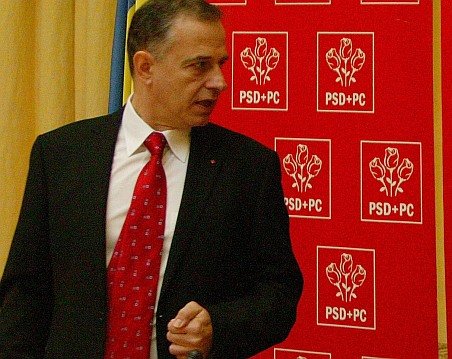 Geoană reia teza alianţei PSD-PNL: Boc nu mai are majoritate. Băsescu nu va putea refuza un guvern al Opoziţiei 
