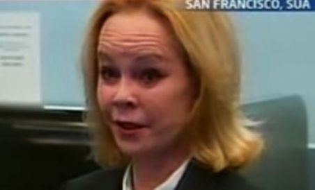Stewardesă de 61 de ani, eroină în San Francisco după ce a ţinut locul unui copilot (VIDEO) 