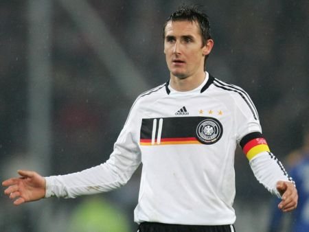 Germania - Serbia 0-1. Eliminarea lui Klose şi penalty-ul ratat de Podolski se dovedesc decisive
