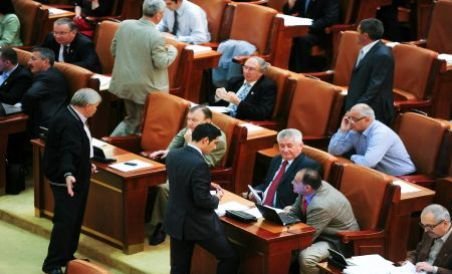 Anastase răspunde solicitării lui Băsescu: Codurile de procedură şi legea ANI, de marţi în dezbaterea Camerei
