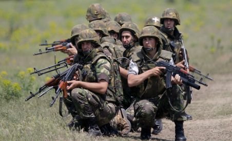 În 2011 România va trimite mai puţini militari în teatrele de operaţiuni internaţionale