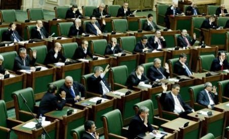 Cartele de vot pentru senatori la şedinţele de plen reunit ale Parlamentului