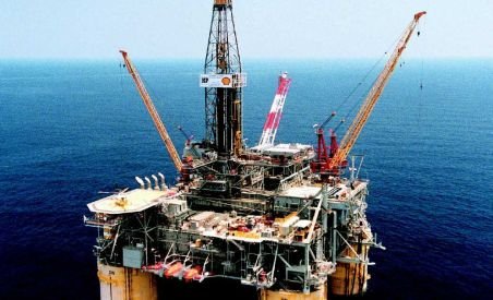 Decizia lui Obama de a suspenda forajele petroliere maritime anulată de un judecător federal