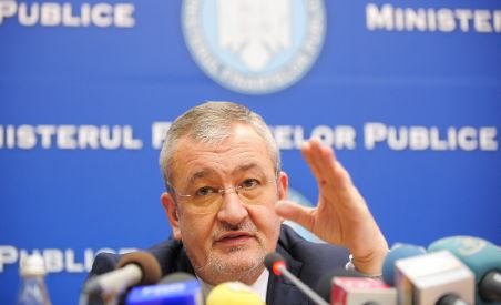 Vlădescu: Anul acesta vom continua să fim în recesiune. 2011, un an de stagnare