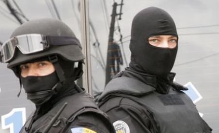 Descinderi în Bucureşti şi Ilfov pentru capturarea unor spărgători de locuinţe