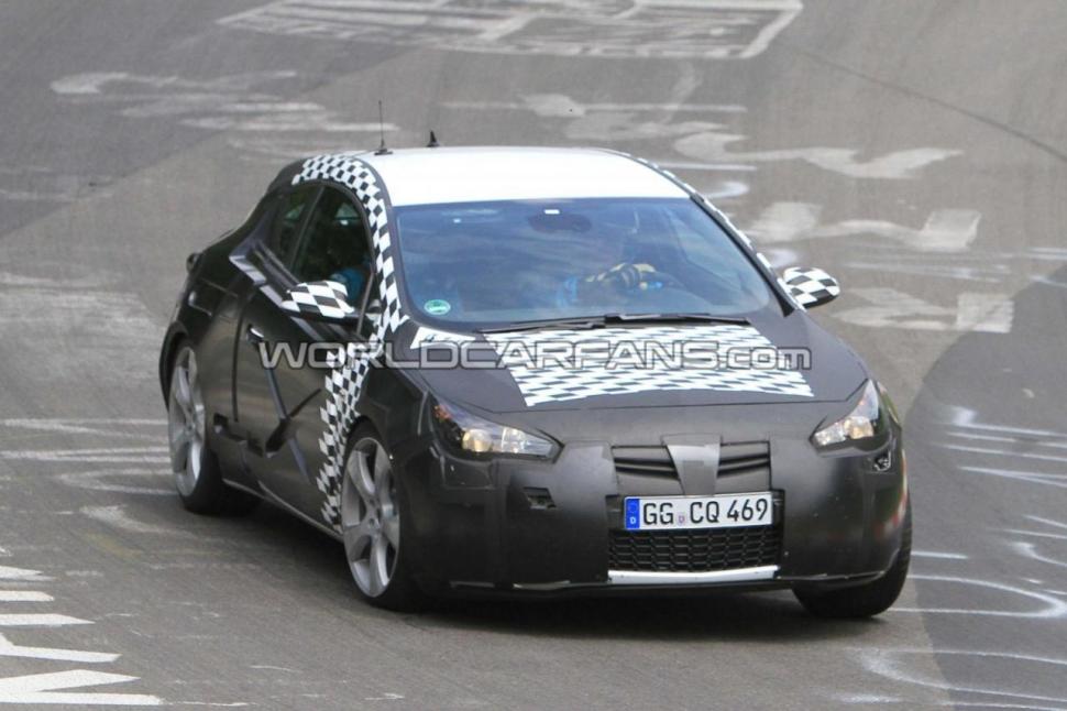 Opel Astra GTC 2011, surprins la teste pe circuitul Nordschleife de la Nürburgring (FOTO) 80037