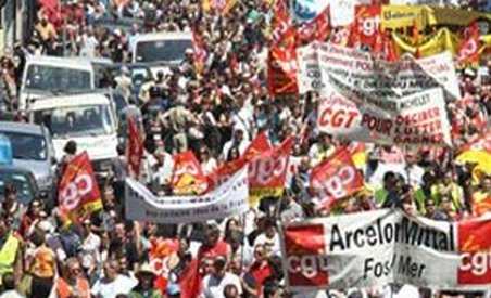 Proteste de proporţii în Franţa faţă de proiectul de reformă a pensiilor