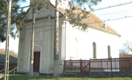 Un preot al Bisericii unitariene şi-a ucis copiii în altarul bisericii, apoi s-a sinucis (VIDEO)