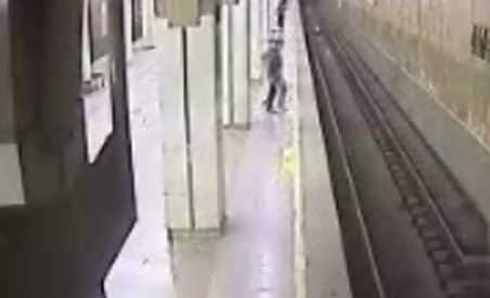 A murit după ce s-a aruncat în faţa metroului - IMAGINI ŞOCANTE