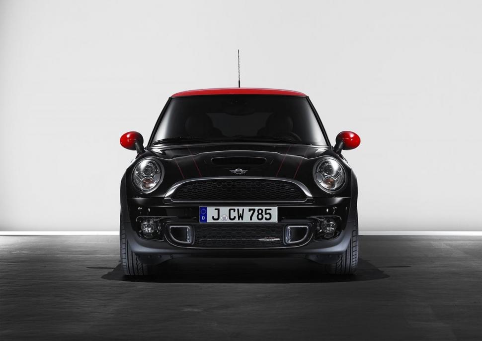 MINI dezvăluie facelift-ul modelelor Cooper, Coper Convertible şi Clubman. Toate versiunile dispun de noi motoare (FOTO) 80077
