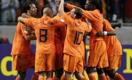 Olanda câştigă meciul cu Slovacia, scor 2-1, şi se califică în sferturile Cupei Mondiale