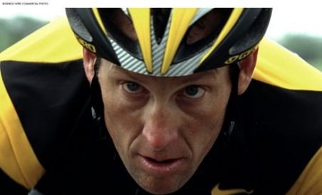 Armstrong îşi anunţă o nouă retragere din ciclism pe Twitter