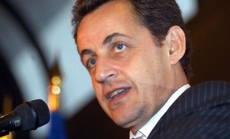 FIFA îl somează pe Sarkozy să nu se mai amestece în probleme Federaţiei de fotbal