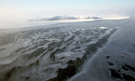 Rusia şi Canada doresc crearea unui proiect spaţial comun pentru monitorizarea Arcticii
