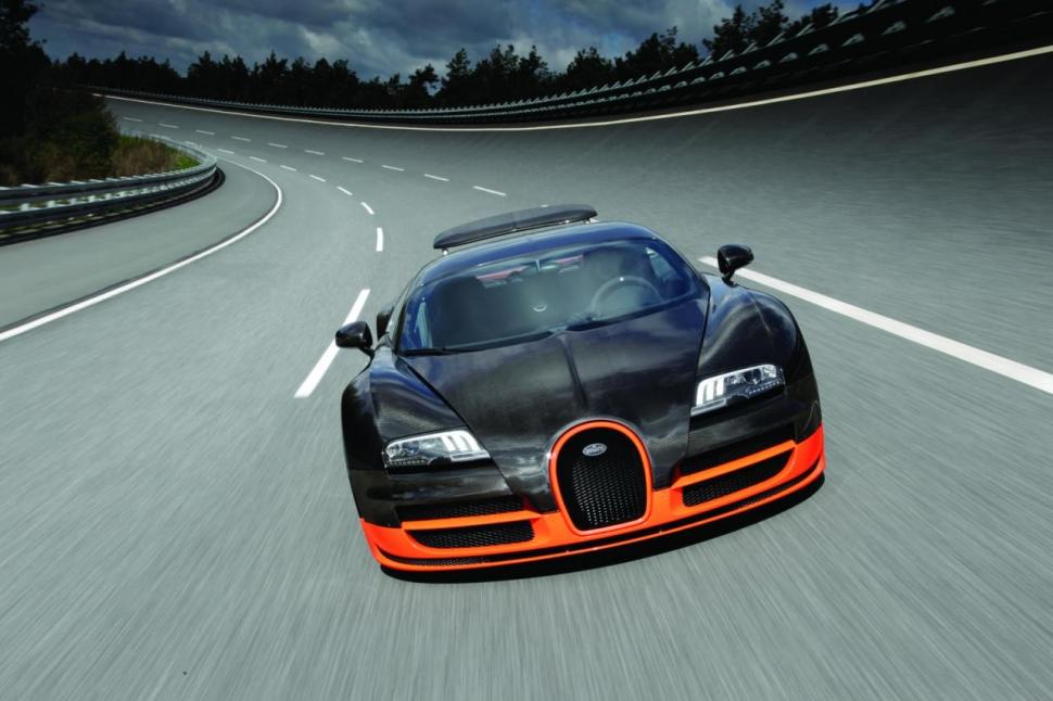 Bugatti anunţă Veyron 16.4 Super Sport. Bolidul cu o putere de 1.200 cai a stabilit un nou record mondial de viteză (FOTO) 80093