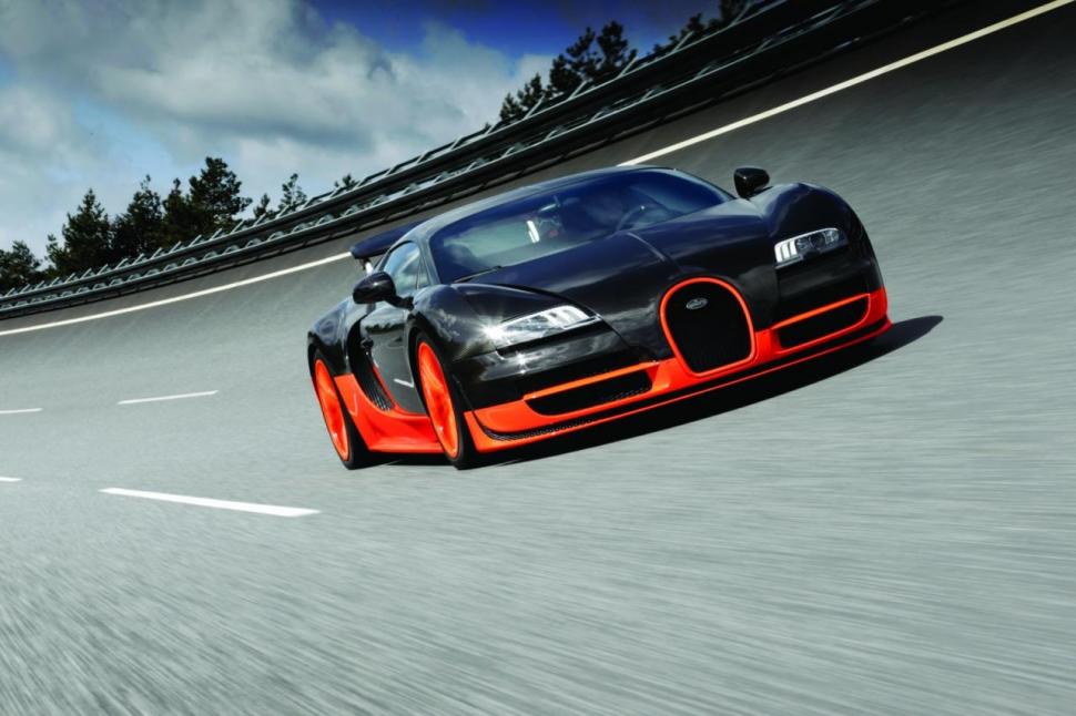 Bugatti anunţă Veyron 16.4 Super Sport. Bolidul cu o putere de 1.200 cai a stabilit un nou record mondial de viteză (FOTO) 80094