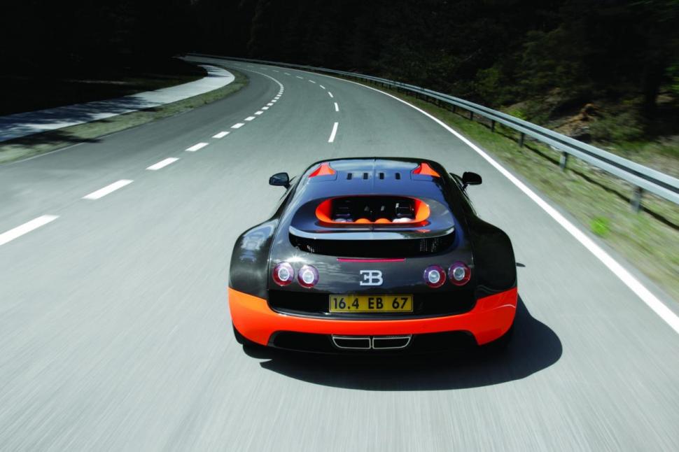 Bugatti anunţă Veyron 16.4 Super Sport. Bolidul cu o putere de 1.200 cai a stabilit un nou record mondial de viteză (FOTO) 80098