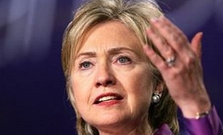 Clinton: "O  menghină de oţel"  striveşte libertăţile civil