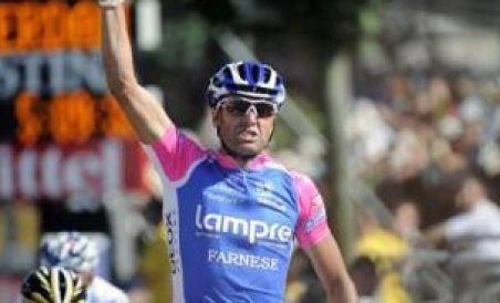 Petacchi obţine la sprint o victorie dramatică în prima etapă a Turului Franţei