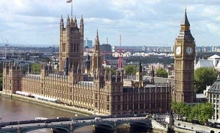 Londra lansează reformarea sistemului politic