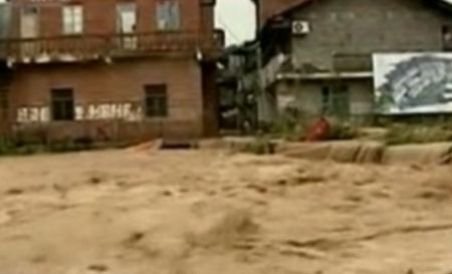 Inundaţii devastatoare în China, soldate cu moartea a peste 40 de persoane