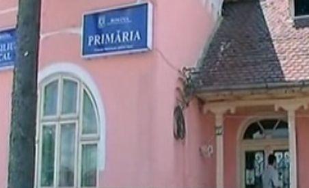 Primarul comunei Mărăcineni, reţinut pentru fapte de corupţie