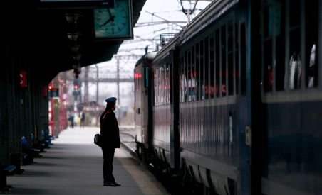 Experţi: Reţeaua feroviară din România, într-o stare catastrofală din cauza dezinteresului autorităţilor