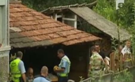 Fost învăţător, găsit mort după ce a fost înjunghiat de 17 ori în casa lui dintr-un sat dâmboviţean (VIDEO)