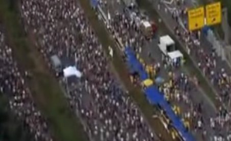 Petrecere pe autostradă: Imagini de la cel mai mare picnic din istoria Germaniei (VIDEO)