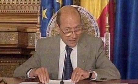 Băsescu: Am decis să convoc Parlamentul în sesiune extraordinară pentru a adopta Legea ANI