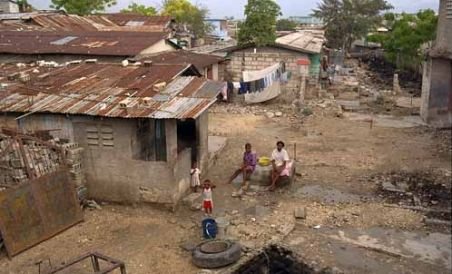 FMI anulează datoria de 268 milioane de dolari a statului Haiti şi oferă un nou împrumut
