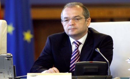 Emil Boc: Demarăm procedurile de reziliere a contractelor întârziate de firme cu 6-9 luni pentru proiectele UE (VIDEO)