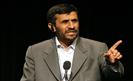 Mahmoud Ahmadinejad îl acuză pe Dmitri Medvedev că devine purtător de cuvânt al inamicilor Iranului
