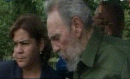 Fidel Castro a făcut prima deplasare în afară Havanei de la operaţia din 2006 (VIDEO)