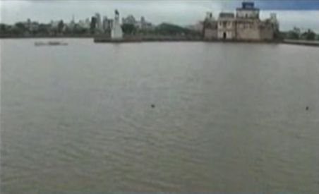 India şi China, devastate de inundaţii. Peste 750 de oameni au murit în China (VIDEO)