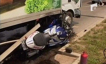 Oradea. Un tânăr motociclist a murit după ce a fost strivit de un camion (VIDEO)