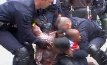 Noi controverse în jurul lui Sarkozy, după ce poliţia ar fi brutalizat imigranţii (VIDEO)