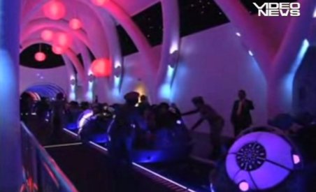 Japonezii au inaugurat primul roller-coaster 3D (VIDEO)