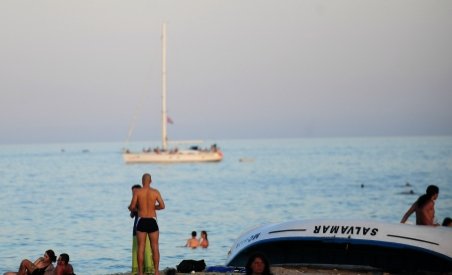 Turistă din Germania, rănită de un salvamar în staţiunea Neptun