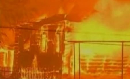 Trei copii cu vârste între doi şi cinci ani au murit într-un incendiu din Botoşani