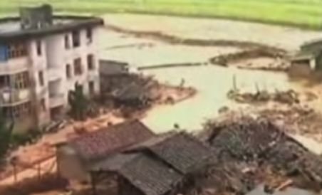 Bilanţul alunecărilor de teren din China: Cel puţin 127 de morţi şi 2.000 de dispăruţi