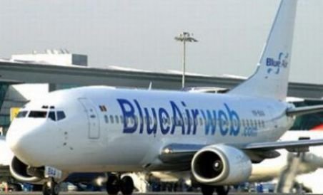 Blue Air îşi suspendă toate cursele interne, din lipsă de pasageri