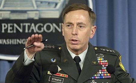 Comandantul trupelor NATO în Afganistan: Americanii ar putea să nu se retragă în 2011