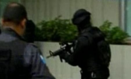 Brazilia. Schimb de focuri între traficanţii de droguri şi poliţie, soldat cu un mort şi şapte răniţi (VIDEO)