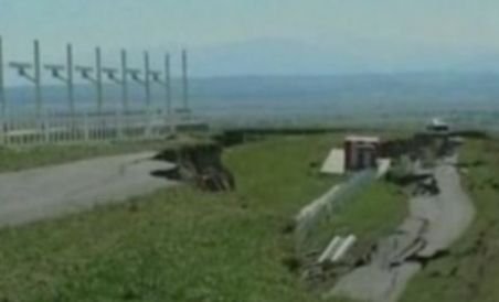 Aterizări în sistem manual pe Aeroportul din Sibiu, din cauza unei alunecări de teren (VIDEO)