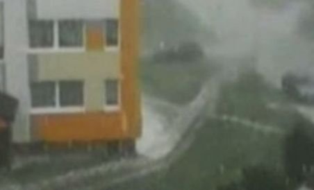 O furtună cu grindină a rănit trei oameni în Polonia (VIDEO)