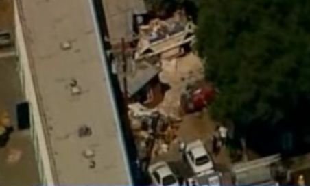 SUA: Trei oameni au murit, după ce un camion a intrat în locuinţa lor (VIDEO)