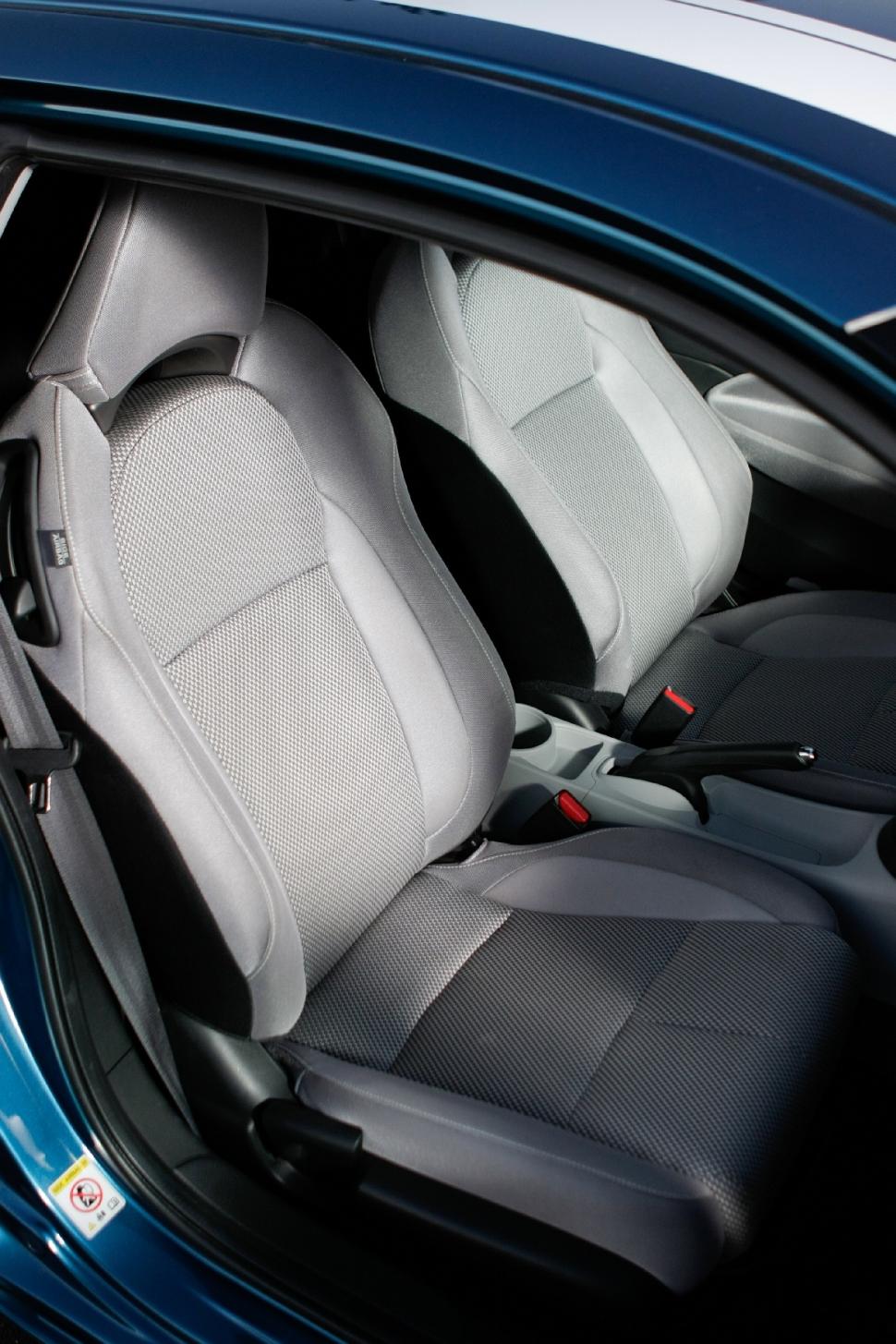 Test drive Antena3.ro. Honda CR-Z, un coupe eco-sportiv exclusivist (FOTO) 80162