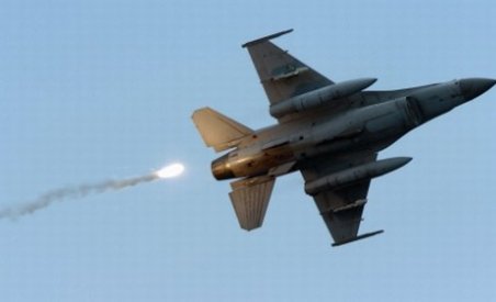 Două avioane F-16 s-au ciocnit în aer, deasupra Greciei